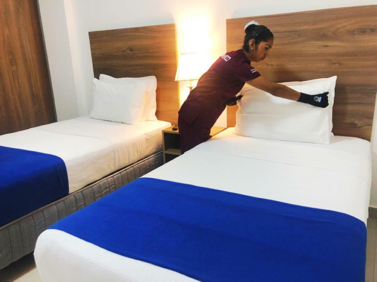 Pacifico Apart Hotel ซานตาครูซเดอลาเซียร์รา ภายนอก รูปภาพ